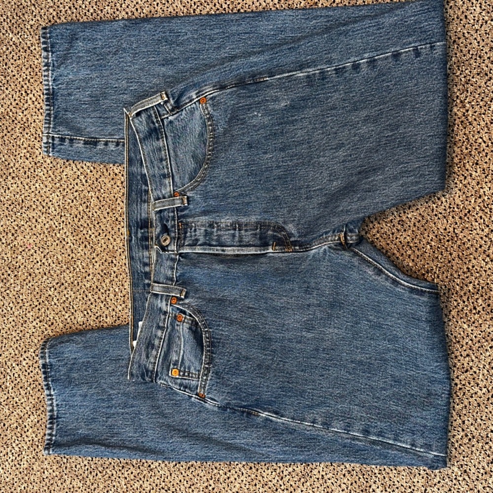 Levis 501 Original Fit Jeans Mens 32x32 Medium Wash Blue Button Fly Denim